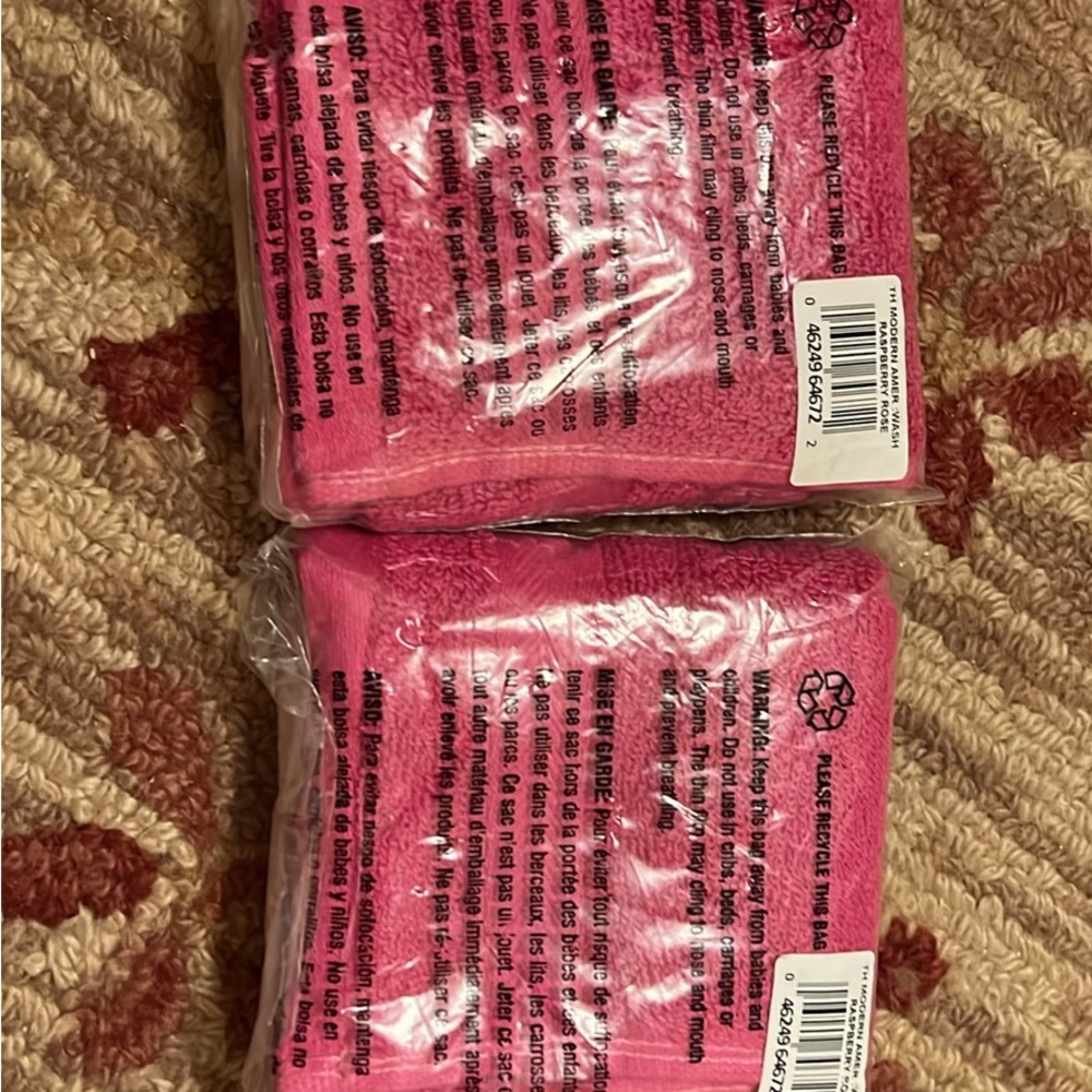 2 NEW T/H RASPBERRY/ROSE PINK WASH CLOTHS